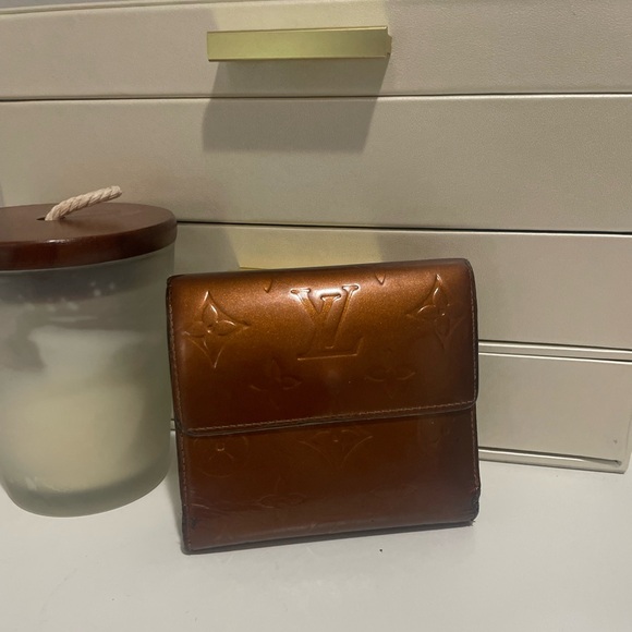 Louis Vuitton monogram Vernis Elise wallet in Carmel Gold - Picture 6 of 16